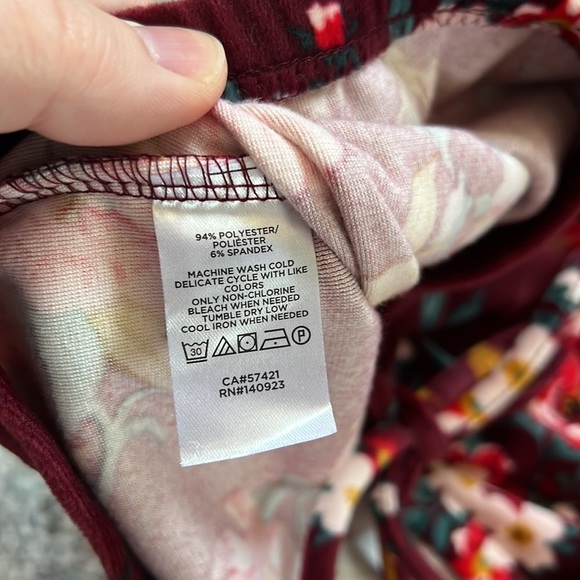 Loft Velour Floral Top - Picture 6 of 8